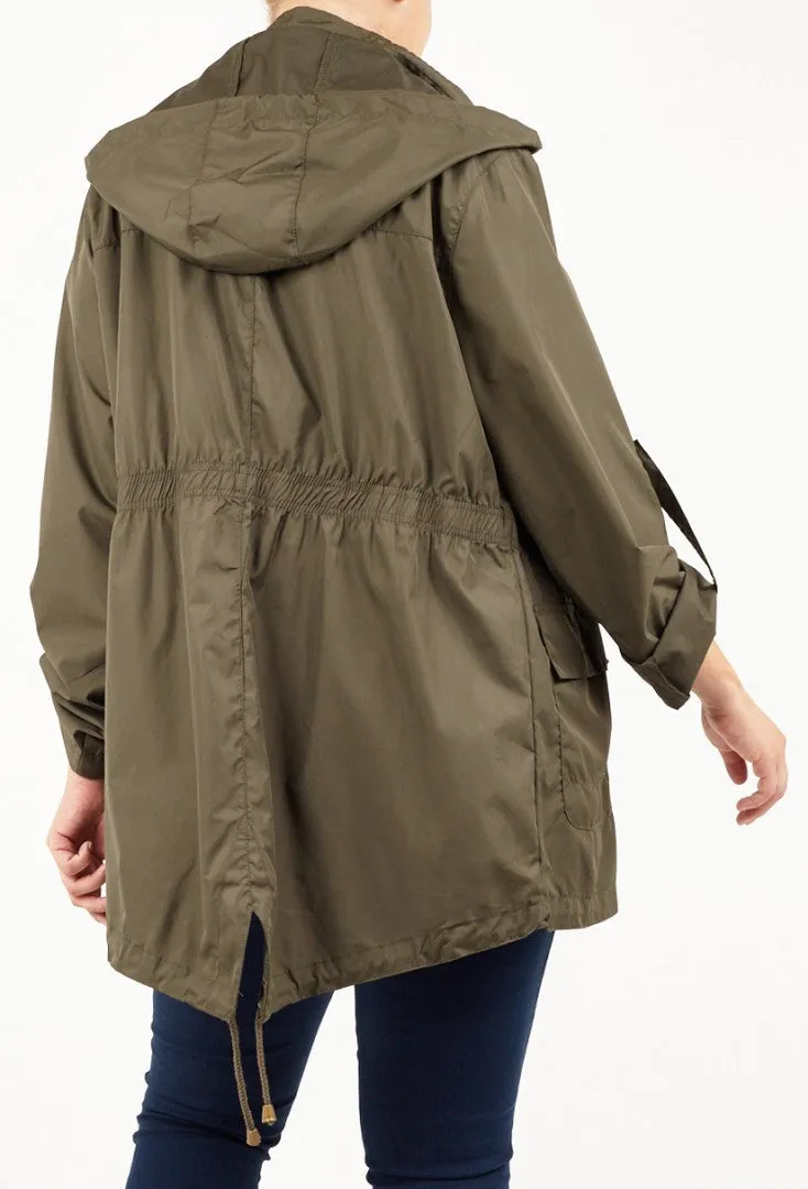 LIGHTWEIGHT ROLL UP SLEEVE HOODED MAC