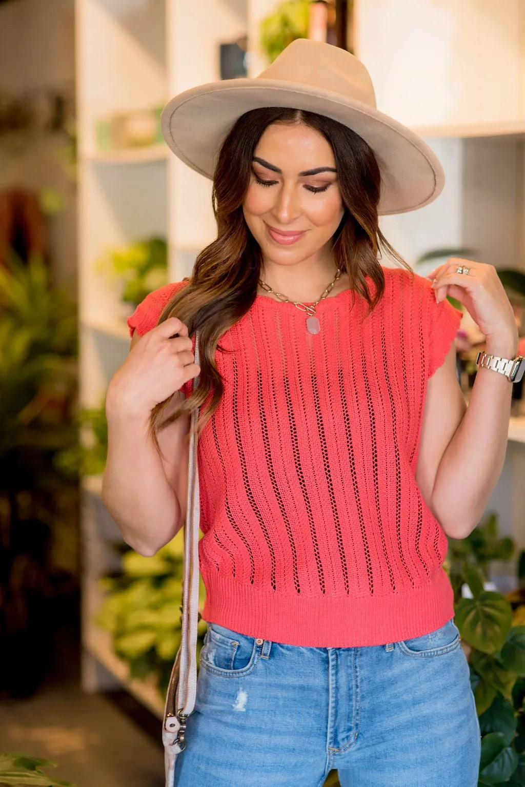 Vertical Knit Scalloped Sleeve Tee